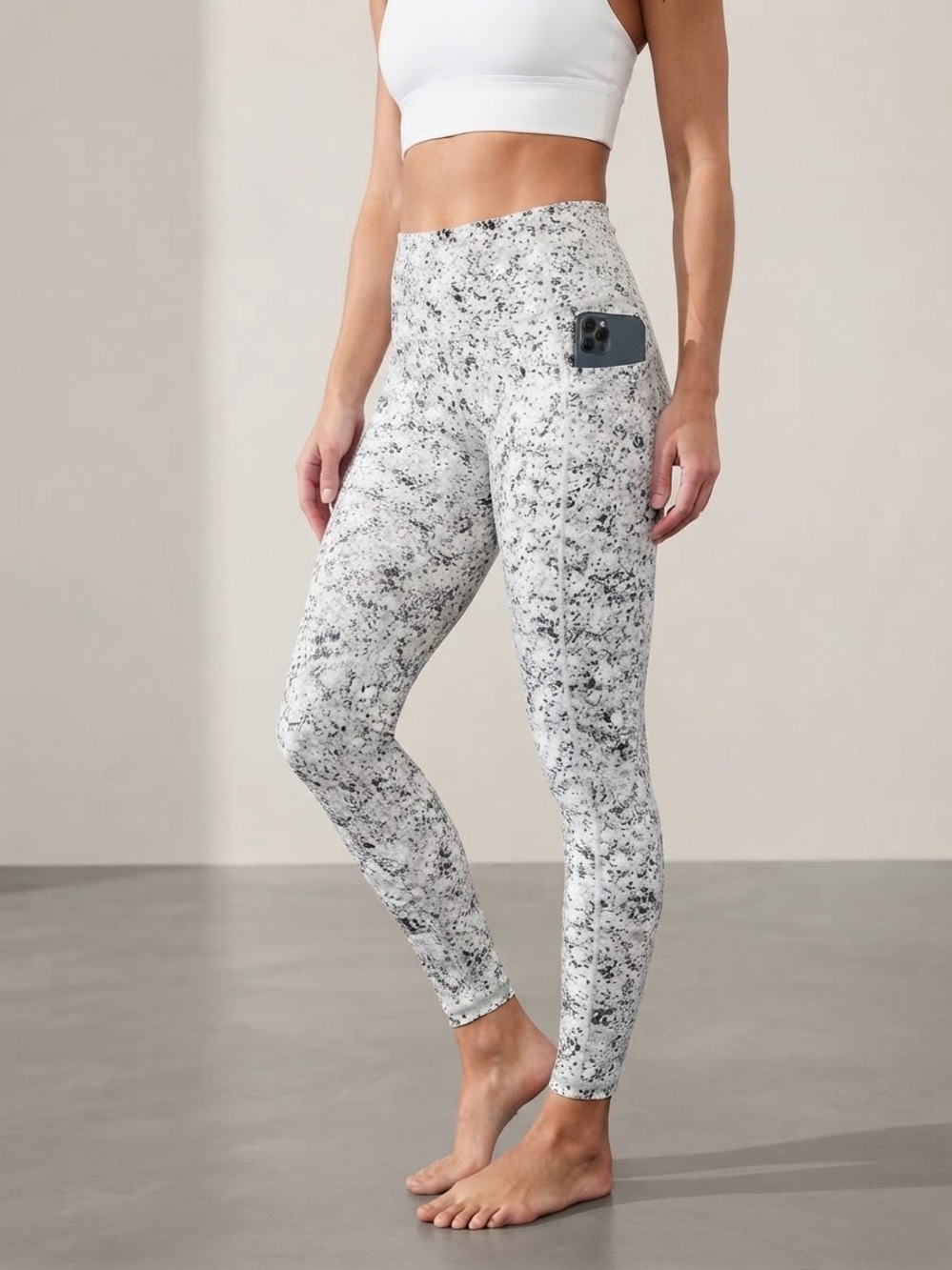 Athleta Salutation Stash Pocket Speckled Splatter High Rise Leggings Size M